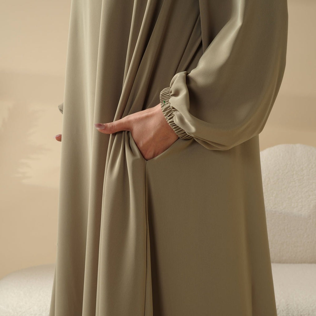 Abaya Essential