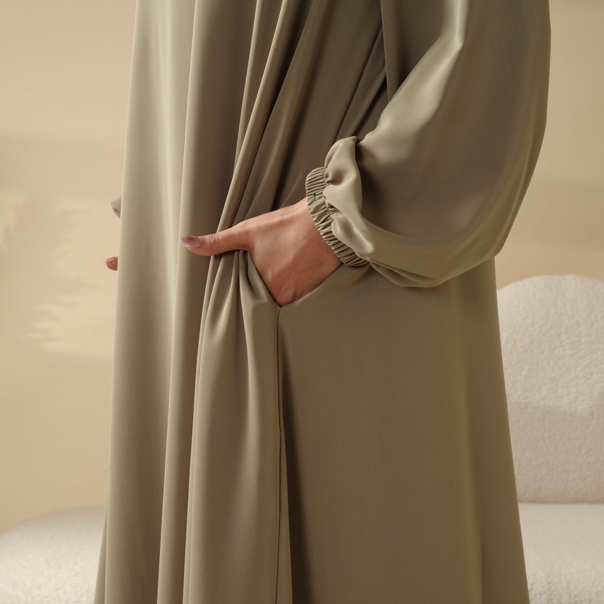 Abaya Essential